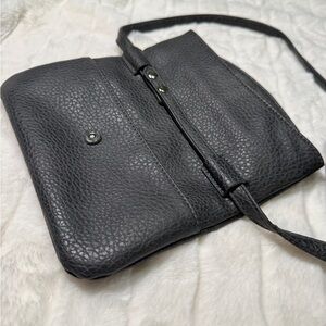 Signature Weekend Textured Gray Handbag